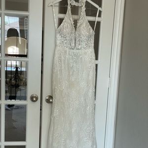 David’s Bridal SWG825